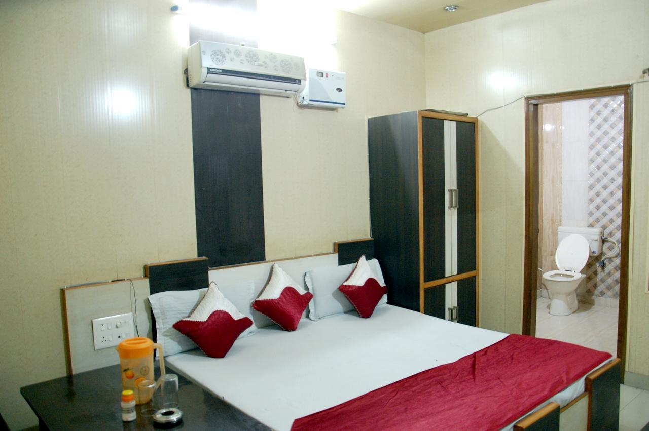 Malik Residency Hotel Hisar Exterior photo